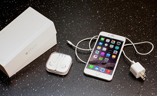 1489939942iphone_lo hong.jpg